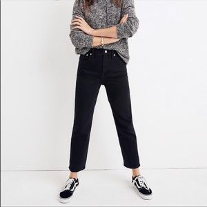 Size 25 Classic Straight Jeans in Luna Wash